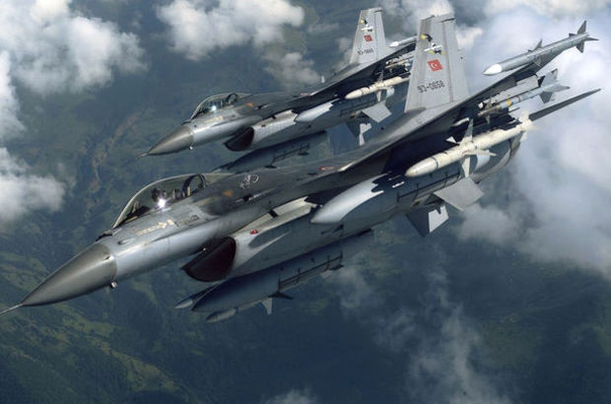 Tunceli\'de Teröristlere Yönelik Hava Harekatı