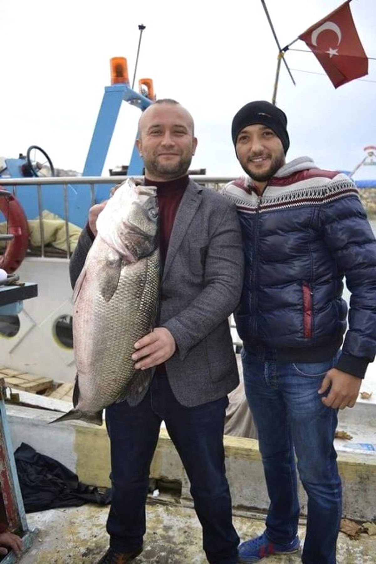 11 Kilogram Ağırlığındaki Levrek Bin Liraya Satıldı