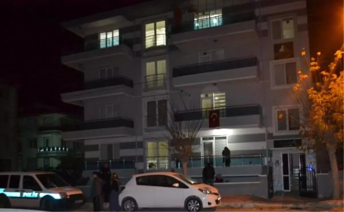 2 Çocuğunu Bıçaklayan Anne İntihara Kalkıştı: 1 Ölü, 2 Yaralı