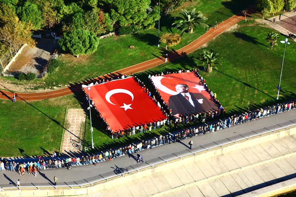 Ata\'ya Saygı Zinciri" Oluşturulacak