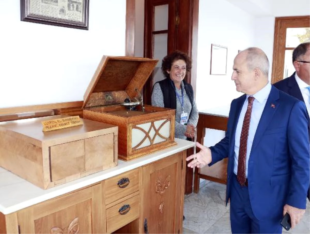 Atatürk\'e Hediye Edilen 70 Yıllık Gramafon Çalışır Hale Getirildi