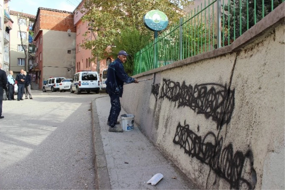 Bursa\'da Tehlikeli Provokasyon! CHP Mahalle Teşkilatına Saldırdılar