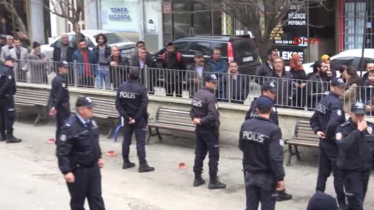 Çorlu\'da Gözaltına Alınan Hdp\'liler Adliyede