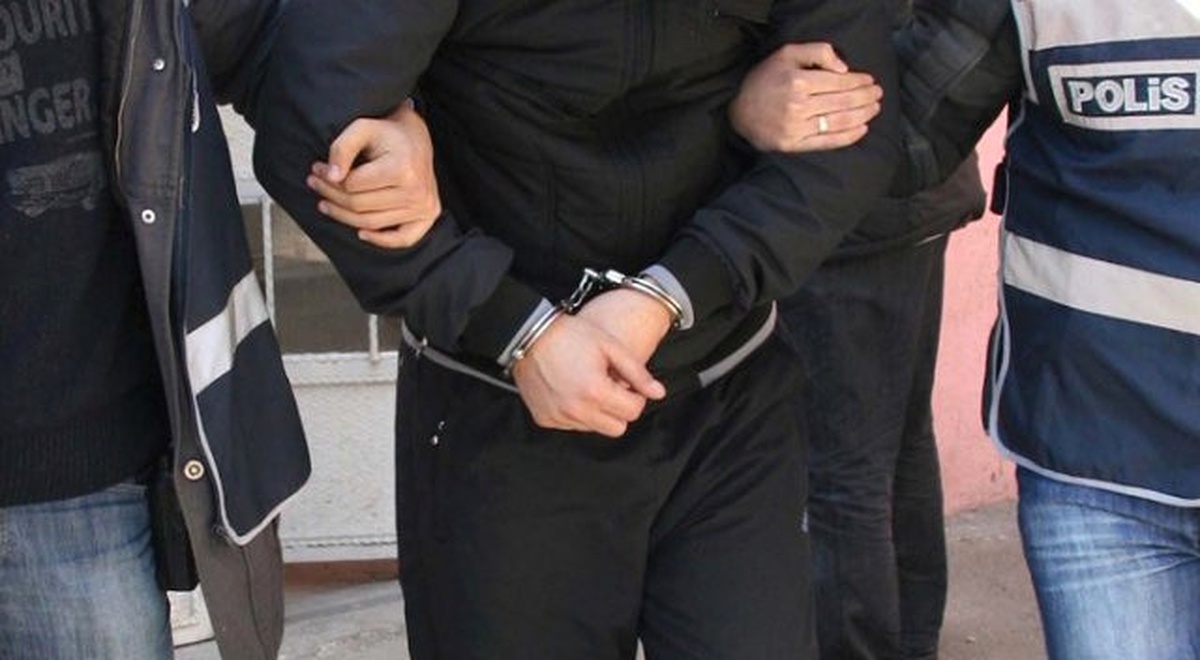 Edremit\'te, Hırsızlık Şüphelileri Yakalandı