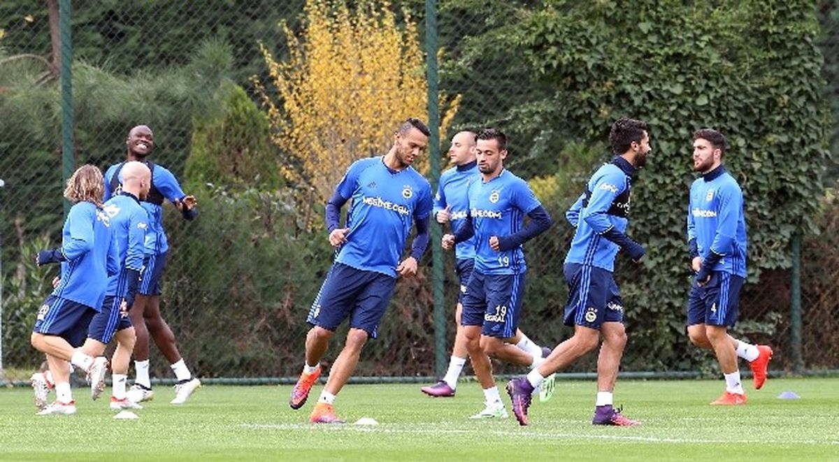 Fenerbahçe Derbi Hazırlıklarına Eksik Başladı