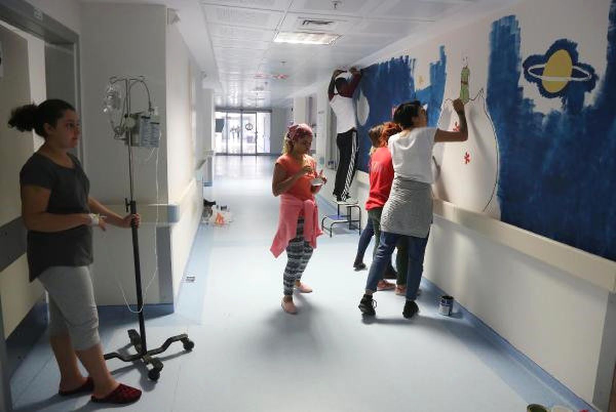Kanserli Çocukların Hayatını Renklendirdiler