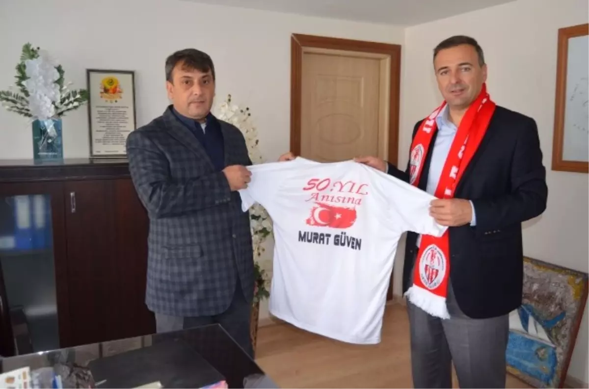 Kulaspor Yönetimi Kaymakam Güven\'i Ziyaret Etti