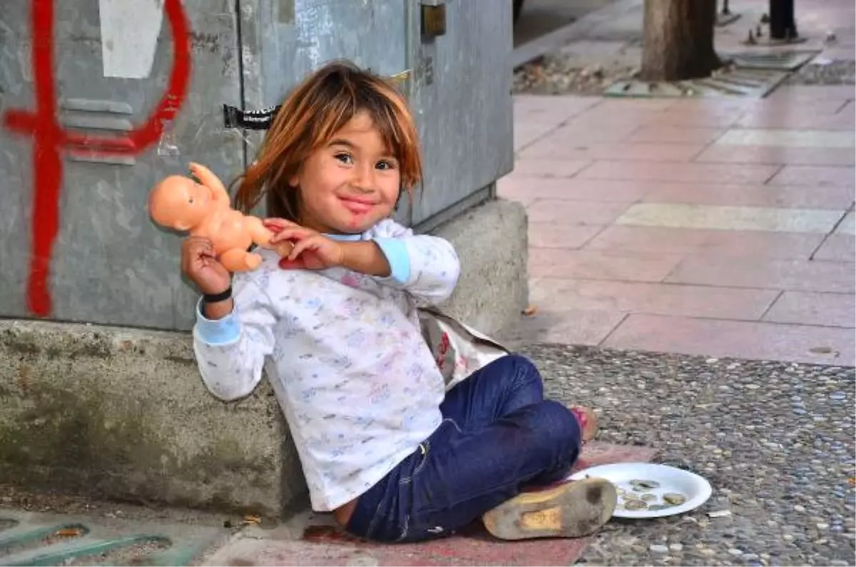 Suriyeli Küçük Farah'ın Hali Yürek Burktu