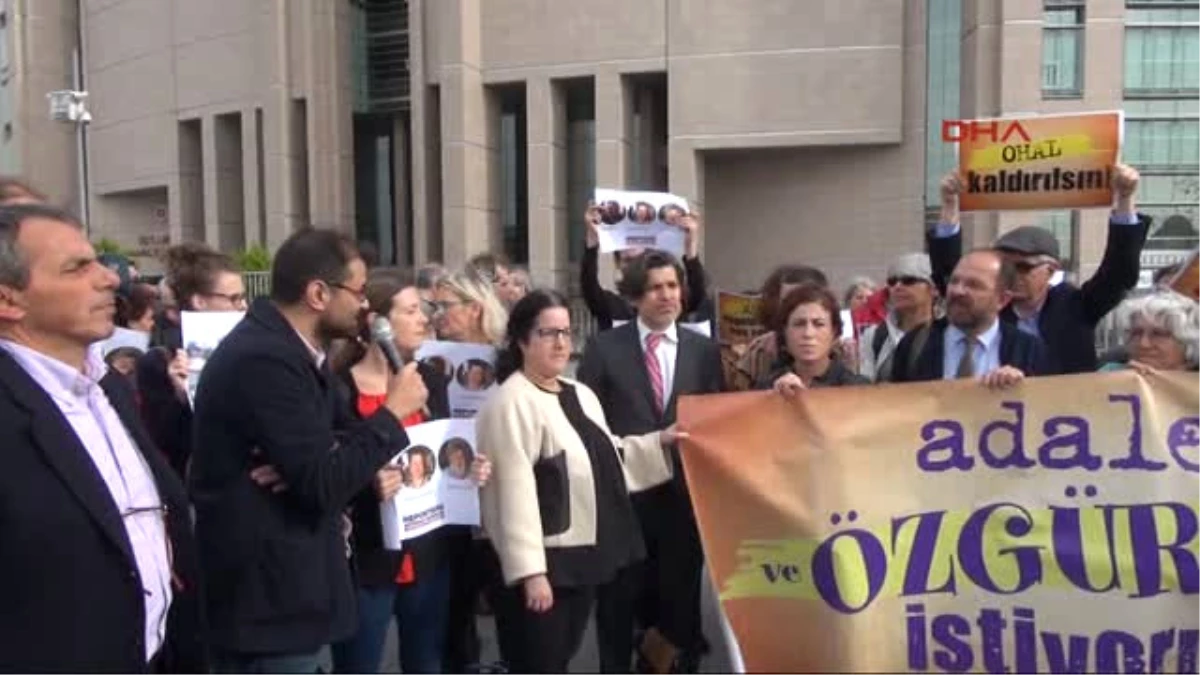 Prof. Korur ve Gazeteci Önderoğlu Hakim Karşısına Çıktı