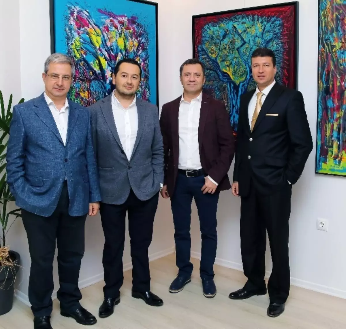 Ressam Akın Ekici'nin Eserleri Görücüye Çıktı