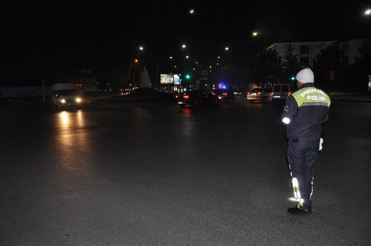Sivas\'ta Asayiş ve Trafik Uygulamaları Artırıldı
