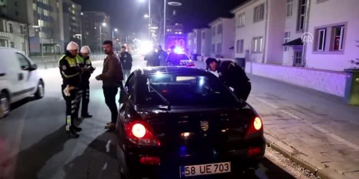 Sivas\'ta Standart Dışı Plakalı Araçlara Ceza Yağdı