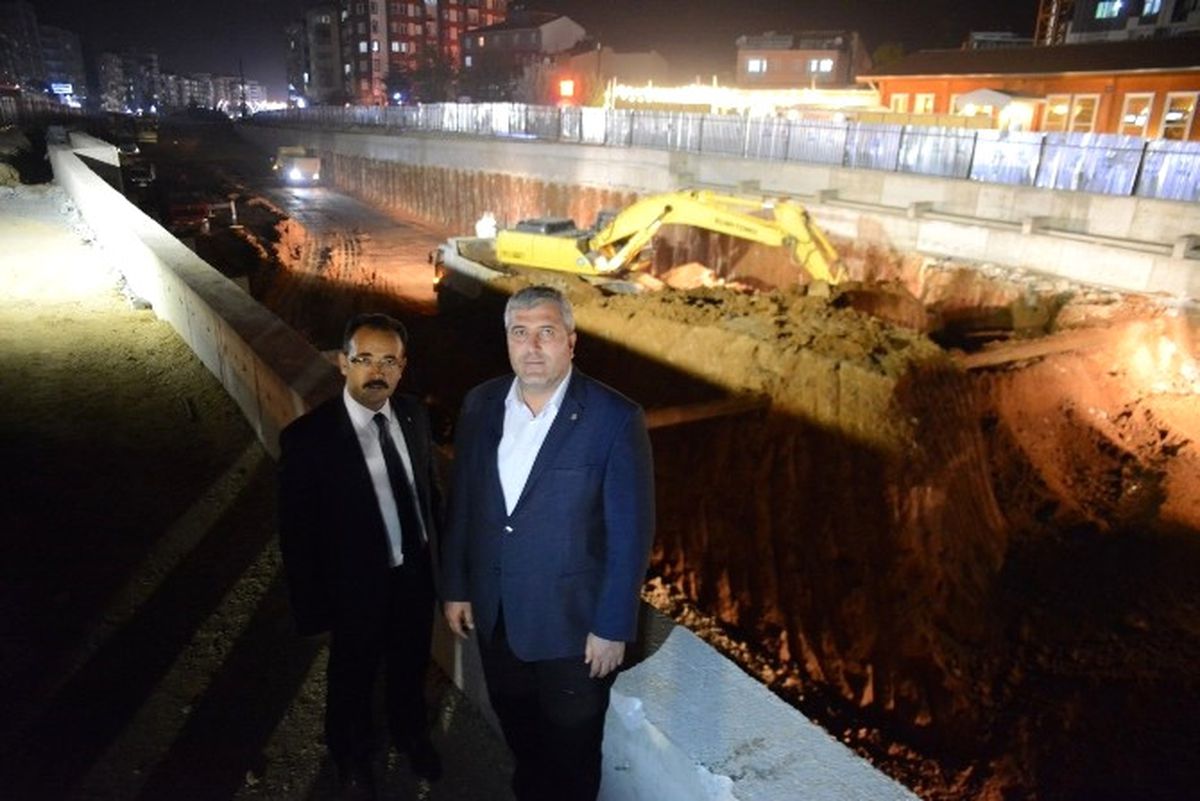 Uşak Belediyesi Saate Bakmayı Unuttu