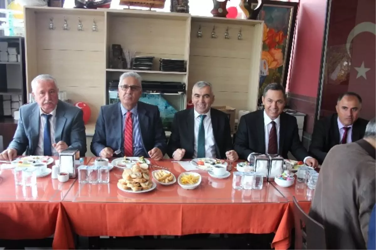 Uysal ve Madenoğlu Gmis Temsilcileri ile Buluştu