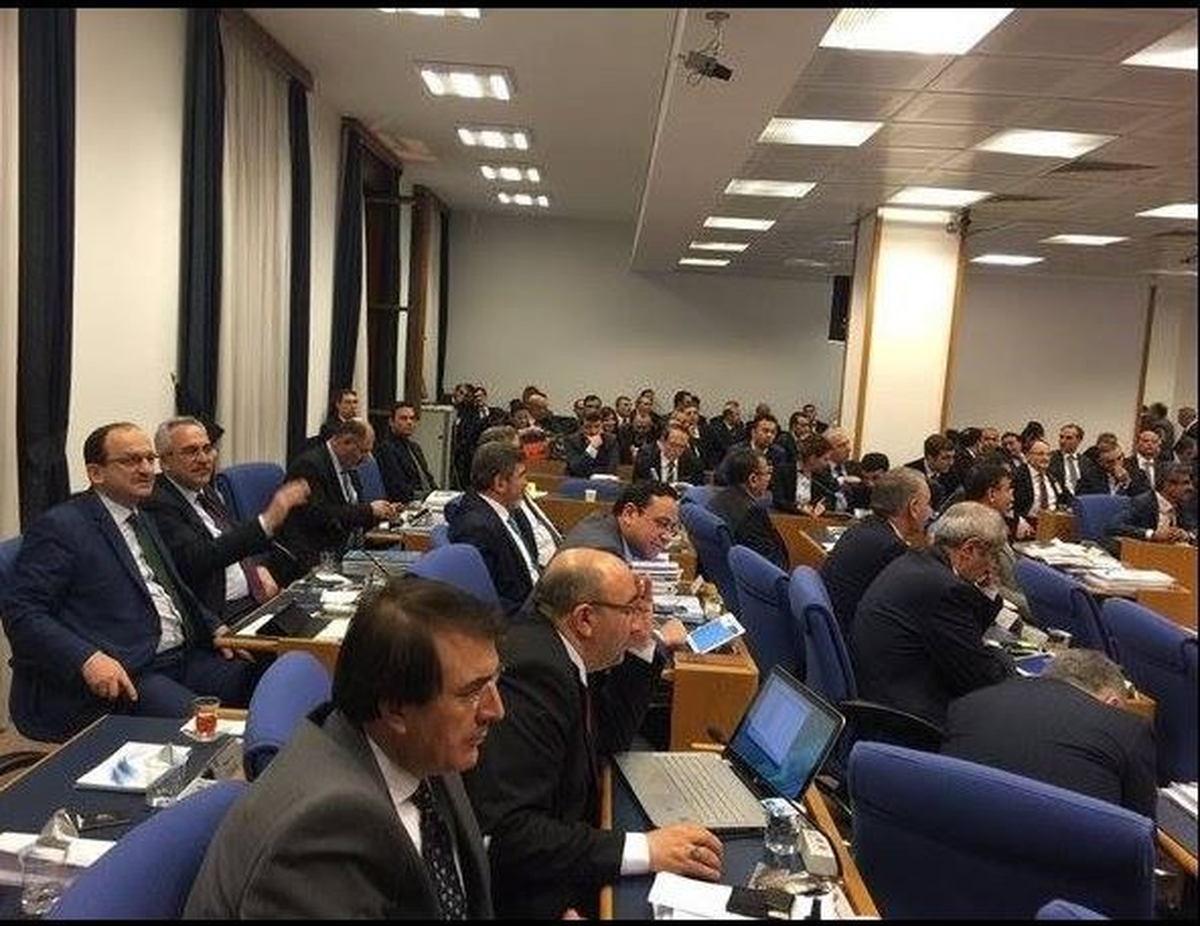 Aydemir\'den 2 Tarihi Çağrı