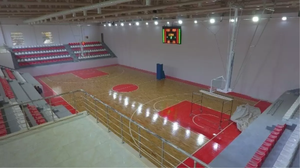 Büyükşehir, Gaziantep\'e Yeni Bir Spor Salonu Kazandırdı