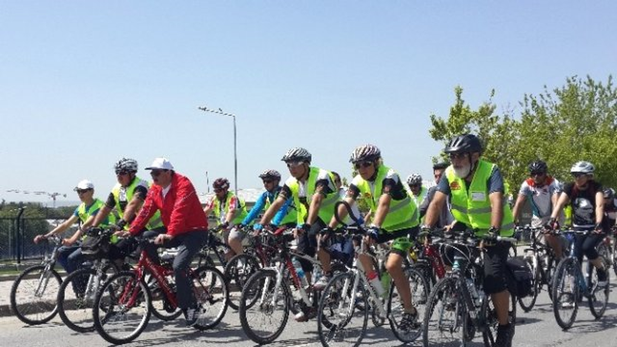 Hatay\'dan Anıtkabir\'e Pedal Çeviren Bisiklet Tutkunları Kulu\'da
