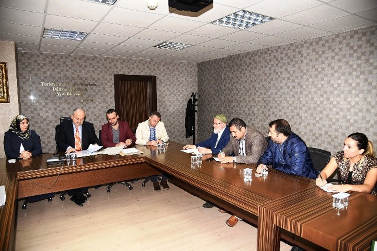 İzmit\'te Cenaze Evlerine Yemek İhalesi Yapıldı