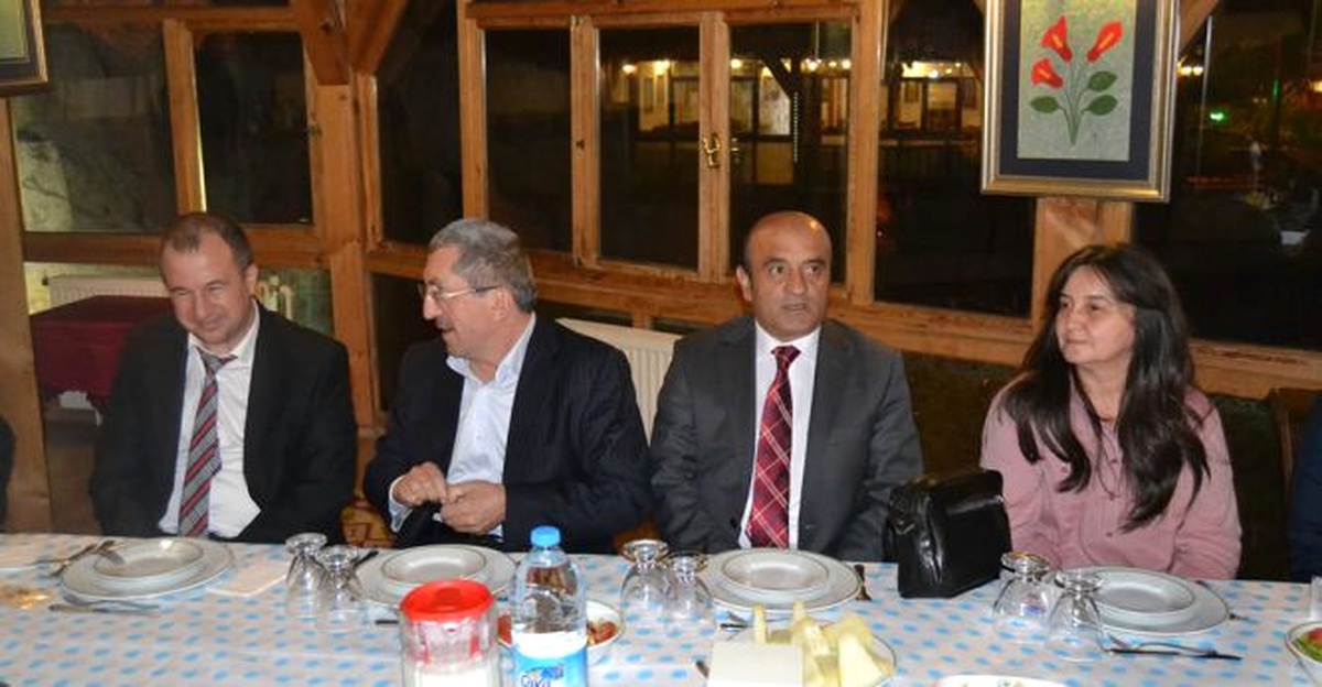 Karabük Belediye Başkanı Vergili, Muhtarlarla Toplantı Yaptı