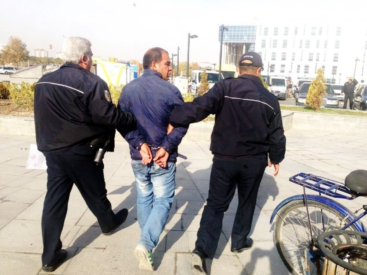 Parkta Oturan 3 Kişiye Bıçak Çekerek Cep Telefonlarını İsteyen Sanığa 6 Yıl Hapis