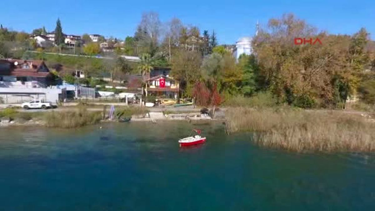 Sakarya Kenan Sofuoğlu Yakalanan Sazan Balığını Göle Bıraktı