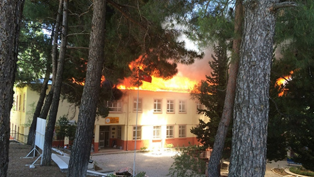 Samsun\'da Lisede Yangın