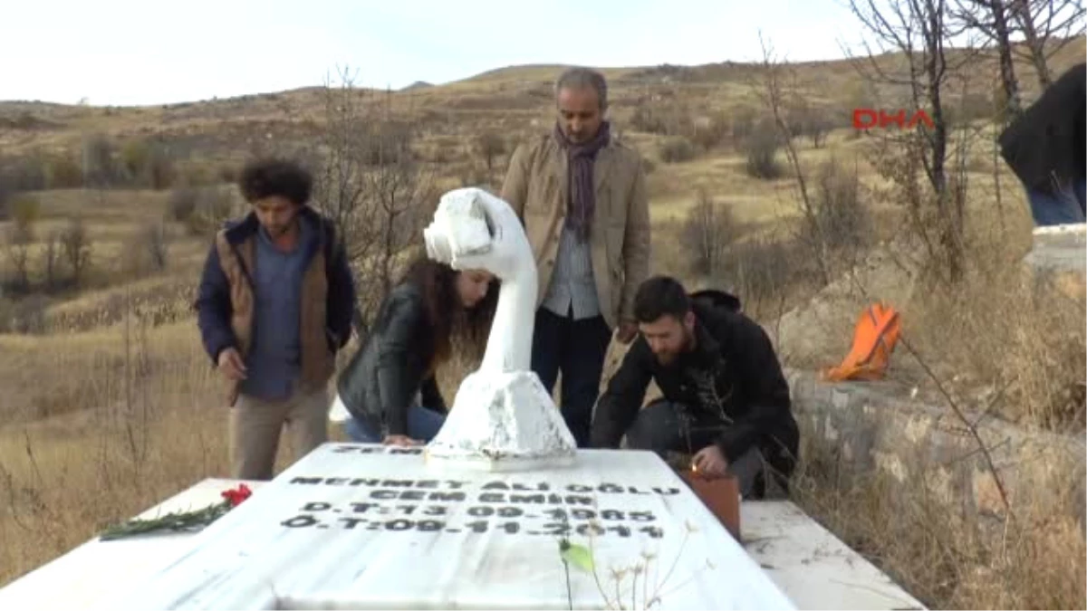 Tunceli Ölümünün 5\'inci Yılında Cem Emir Mezarı Başında Anıldı