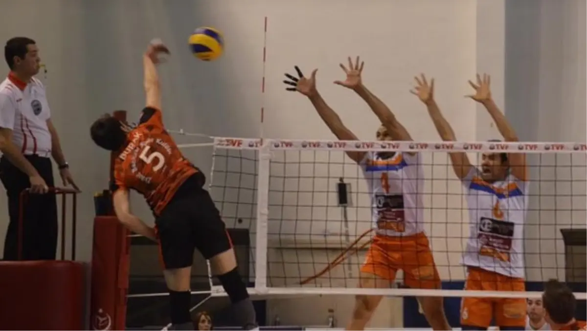 Voleybol: Efeler Ligi