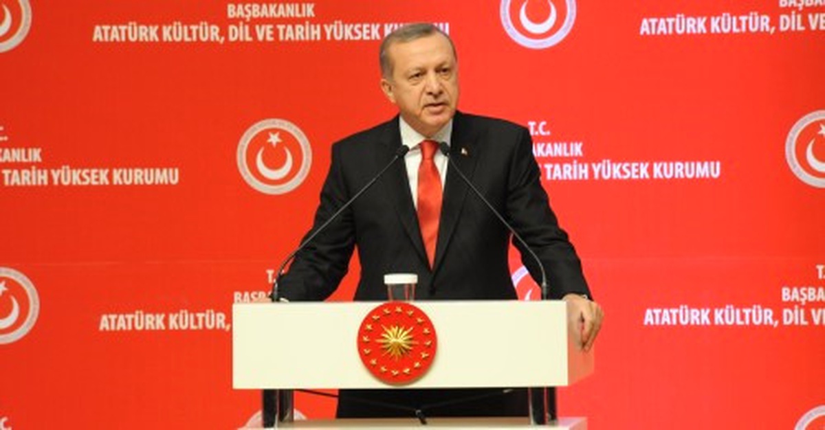 2-Erdoğan, Atatürk Kültür, Dil ve Tarih Yüksek Kurumu Tarafından Düzenlenen Anma Töreni Ne Katıldı