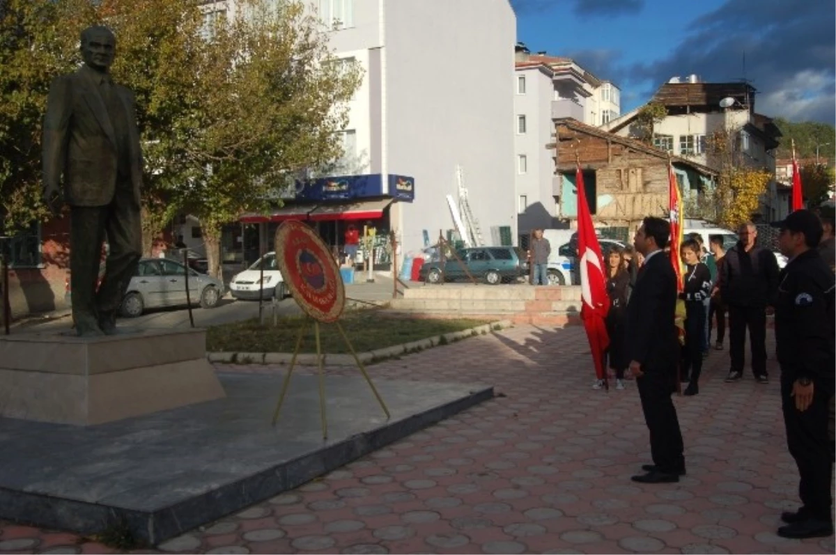 Araç\'ta 10 Kasım Atatürk\'ü Anma Töreni Düzenlendi