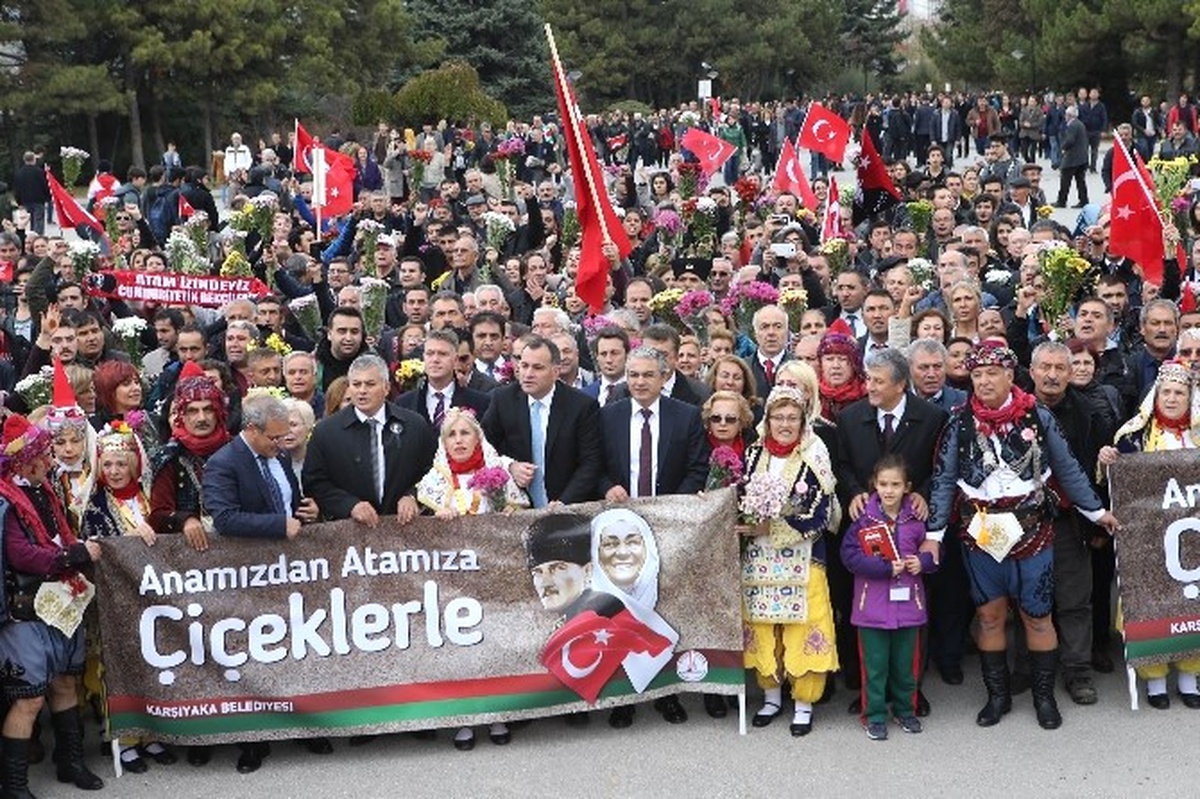 Ata\'nın Çiçekleri, Zübeyde Anne\'nin Mezarından Geldi