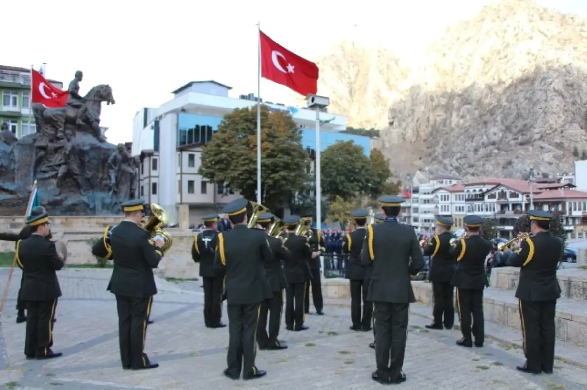 Atatürk Amasya\'da Saygıyla Anıldı