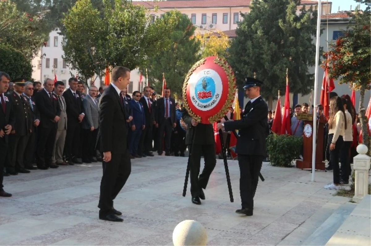 Atatürk, Mut\'ta Törenle Anıldı