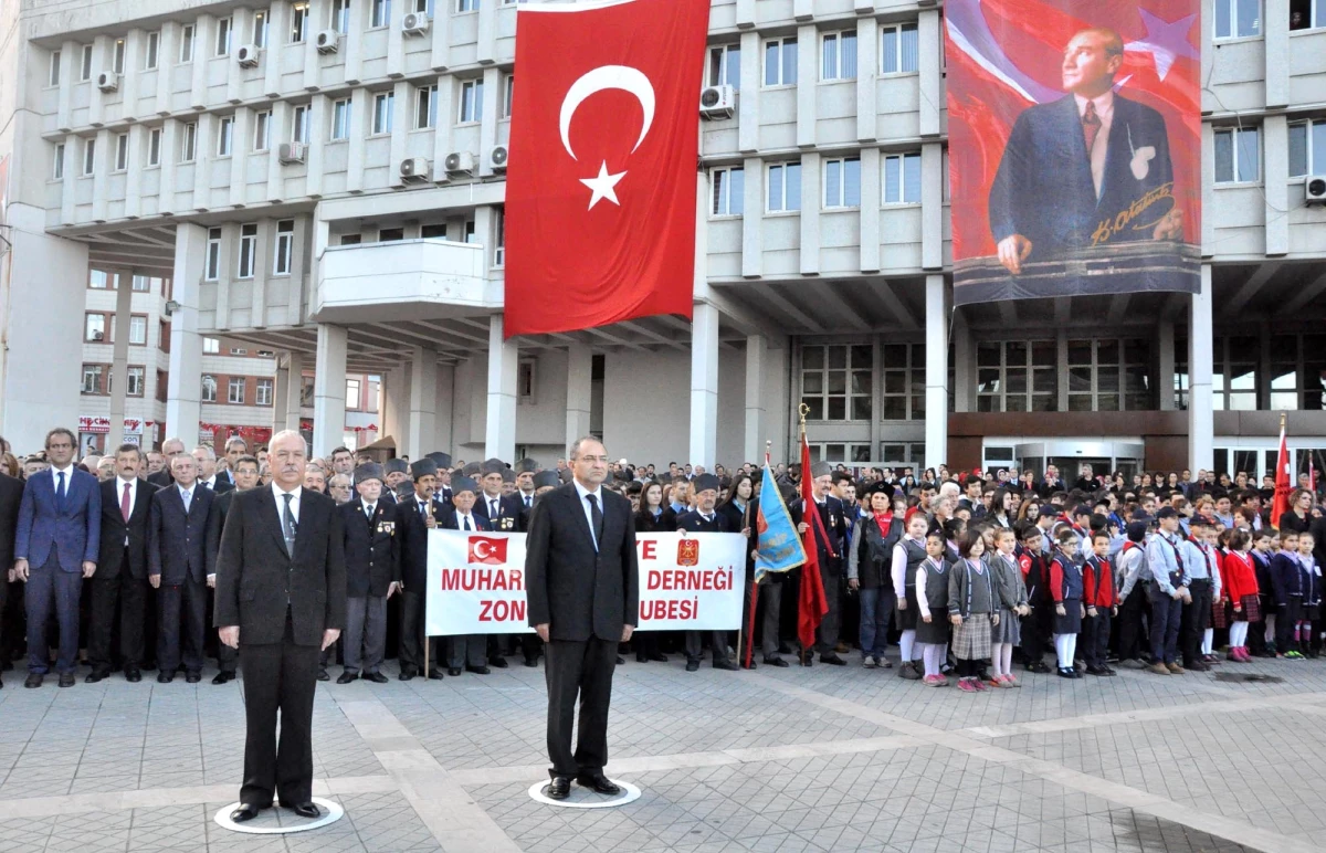 Atatürk, Zonguldak\'ta Törenle Anıldı