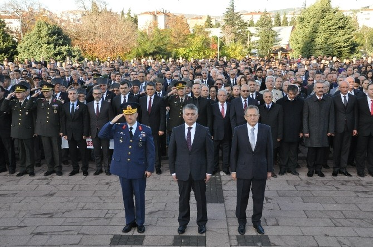 Balıkesir\'de 10 Kasım Atatürk\'ü Anma Töreni