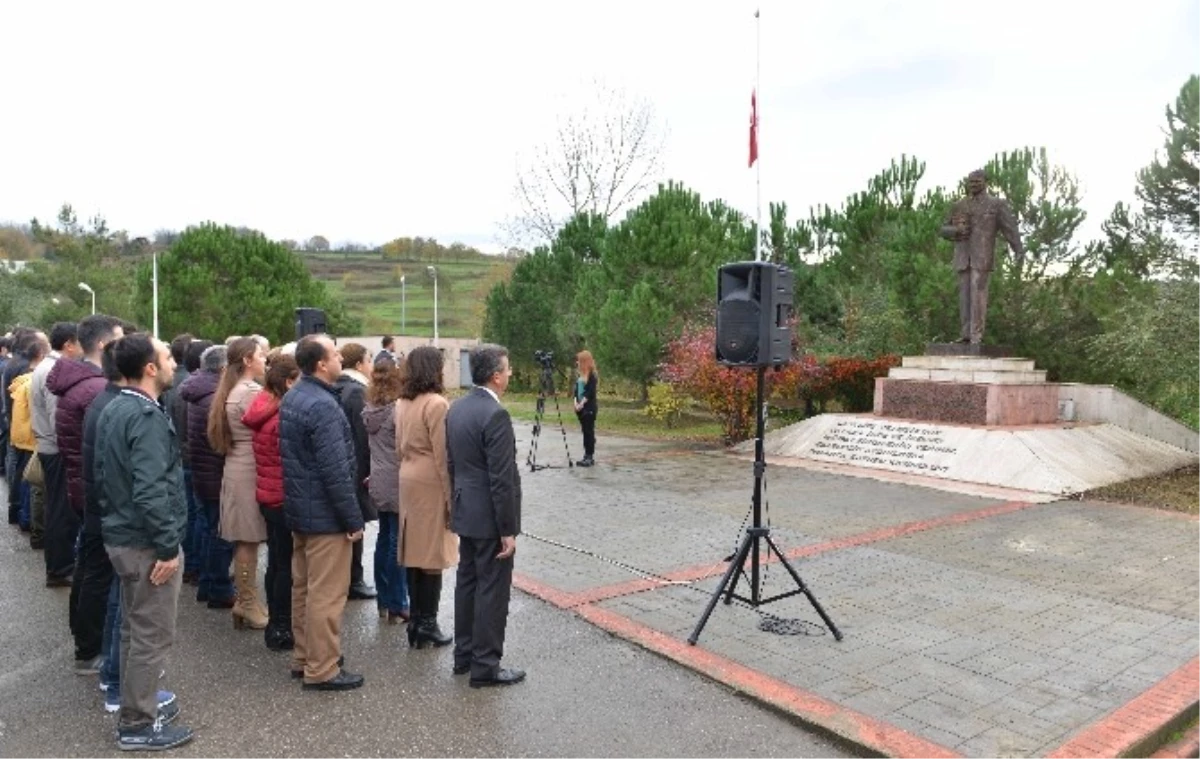 Bartın Üniversitesinde 10 Kasım Atatürk\'ü Anma Töreni