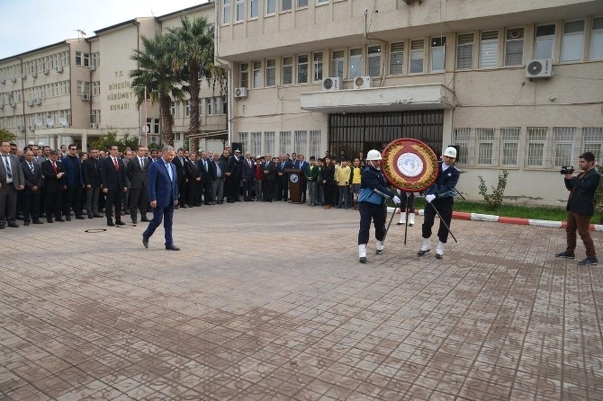Birecikliler Gazi Mustafa Kemal Atatürk\'ü Andı
