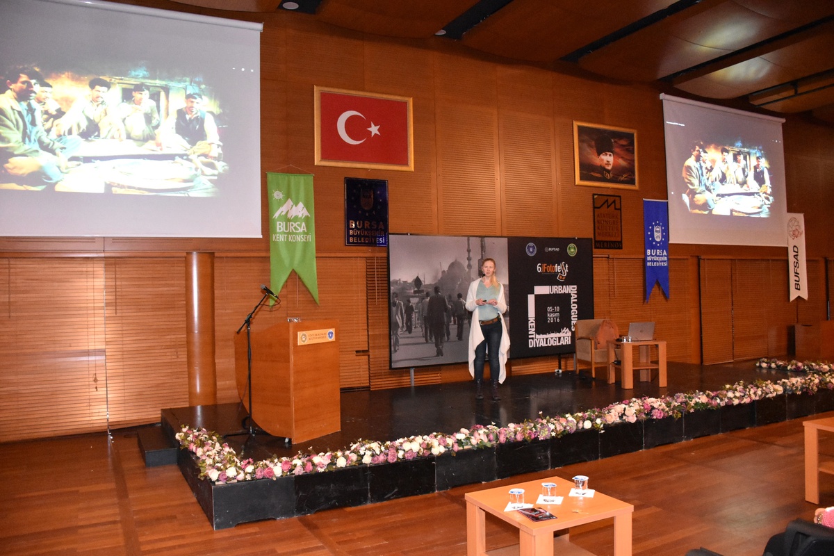 Bursafotofest\'in Son Konuğu Rus Sanatçı Chernyshova Oldu