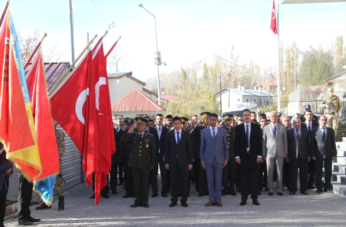 Büyük Önder Atatürk\'ü Anıyoruz