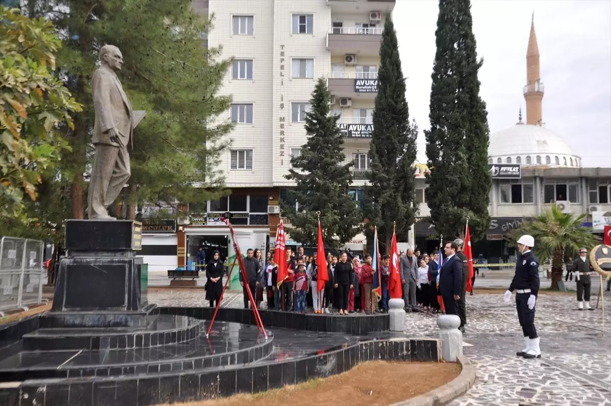 Büyük Önder Atatürk\'ü Anıyoruz