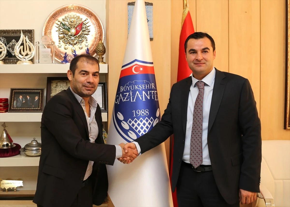 Büyükşehir Gaziantepspor\'da Diyadin ile Sözleşme İmzalandı