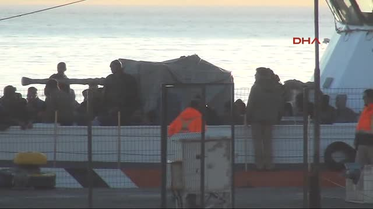 Çanakkale Boğazı\'ndan Geçen Gemiye Kaçak Operasyonu