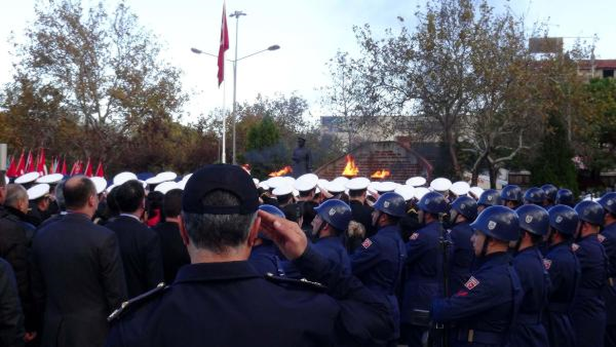Çanakkale\'de Atatürk Ölümünün 78\'inci Yılında Anıldı
