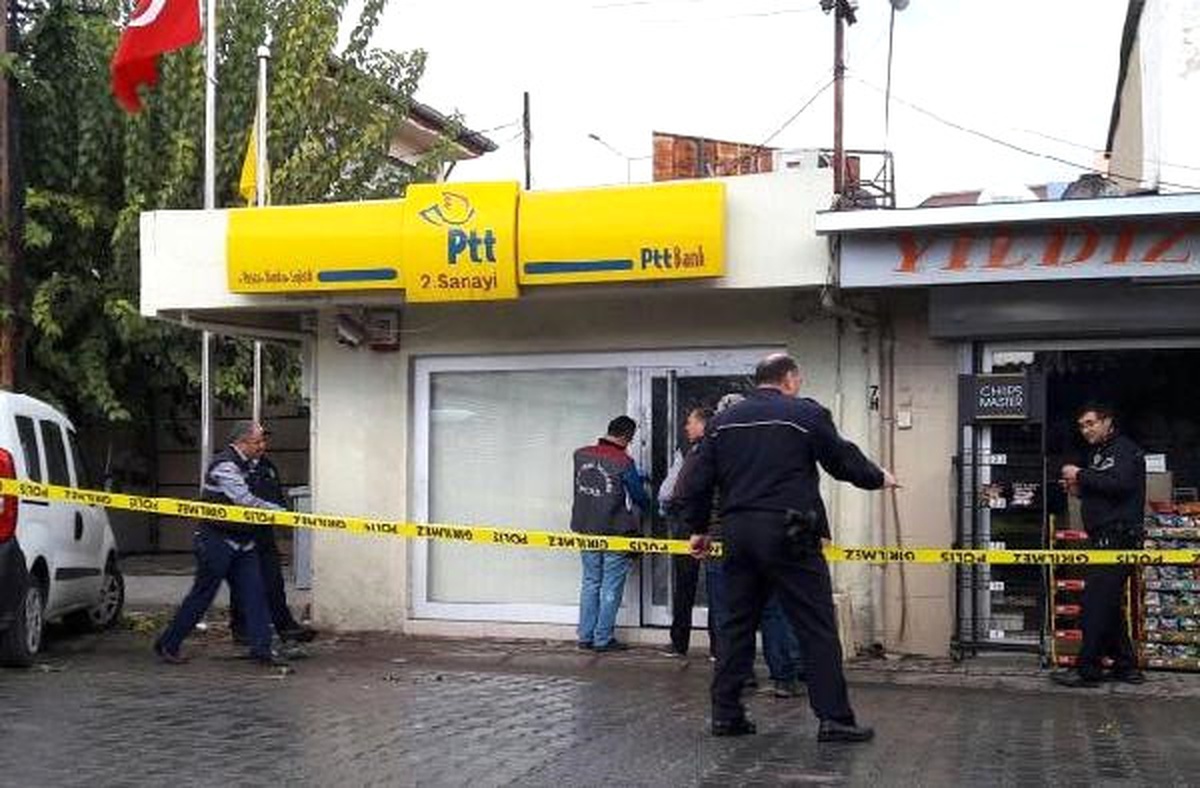 Elektrik Kesilince PTT\'yi Soymaya Kalkıştılar