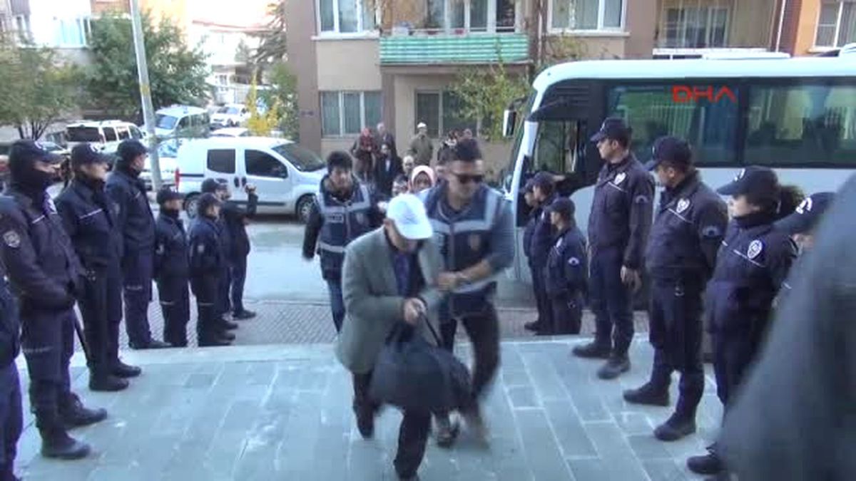 Fetö Şüphelisi Öğretmenler Adliyede