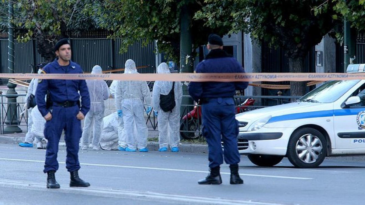 Fransa\'nın Atina Büyükelçiliğine Bombalı Saldırı