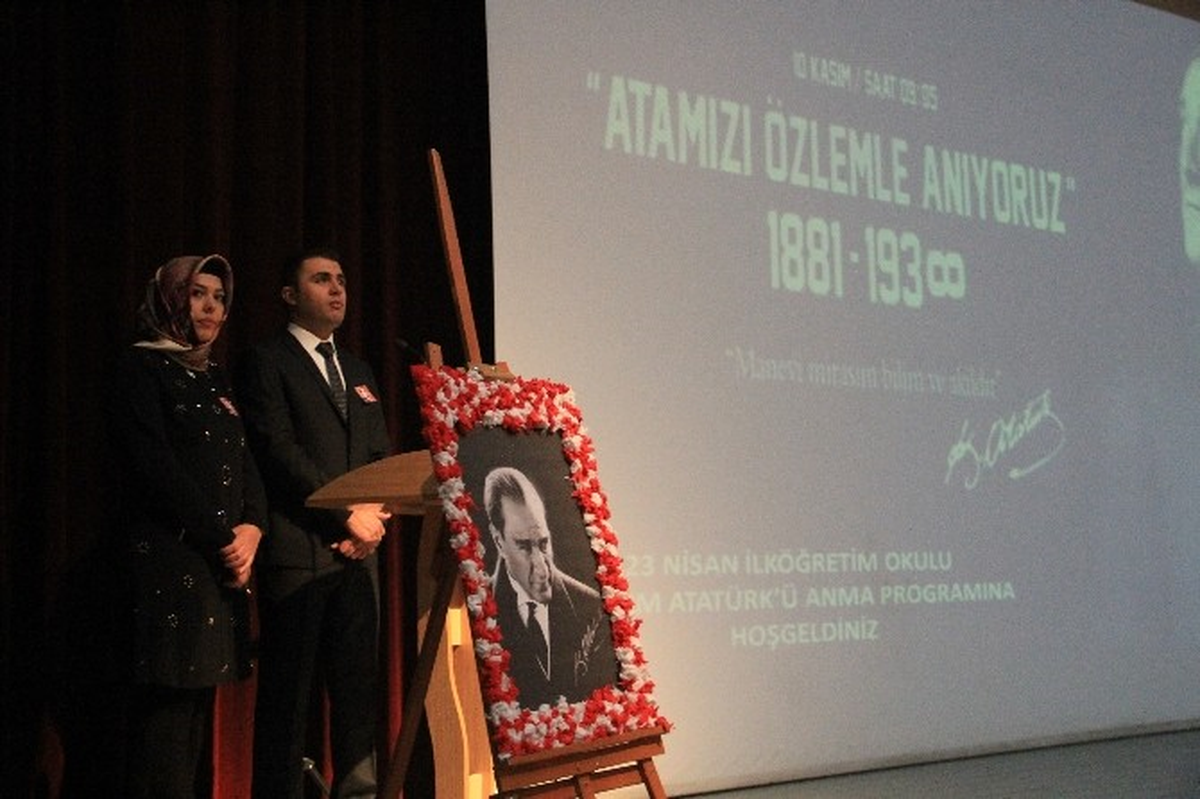 Hakkari'de 10 Kasım Atatürk'ü Anma Etkinlikleri Düzenlendi