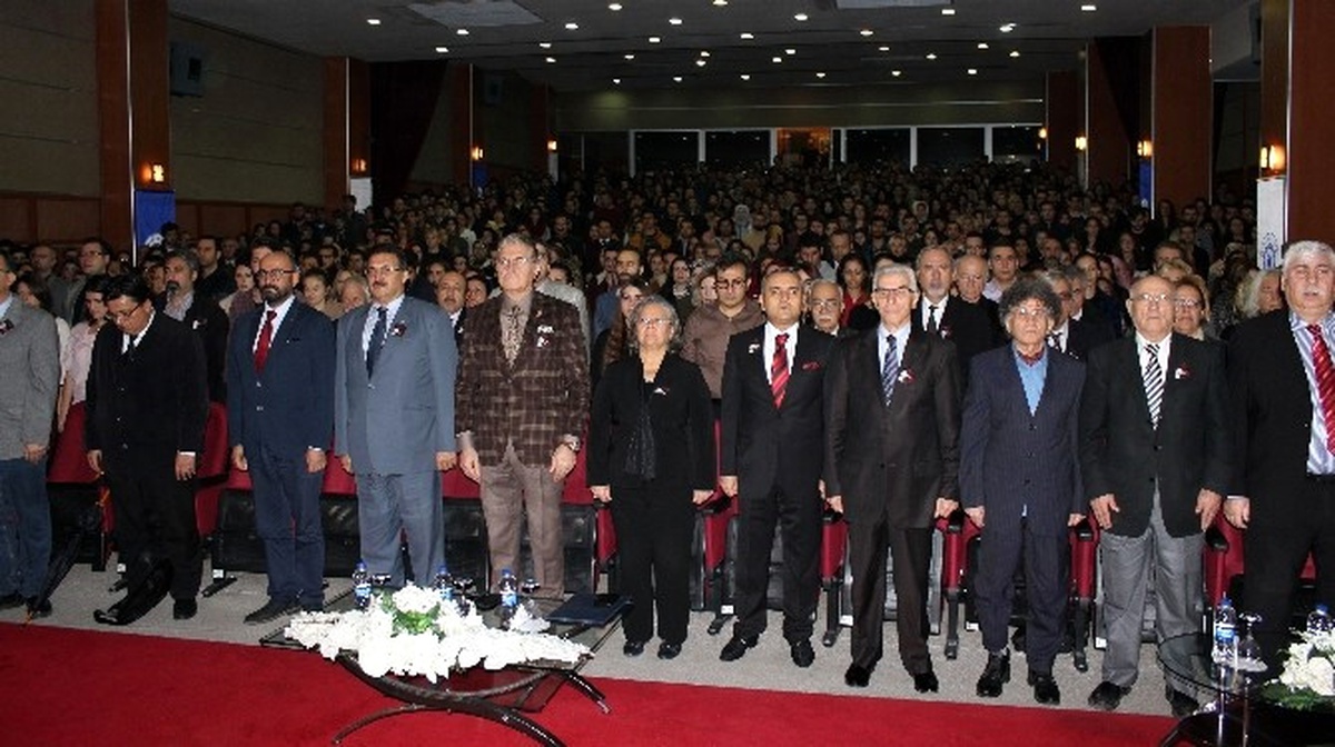 İaü\'de Atatürk\'ü Anma Töreni Düzenlendi