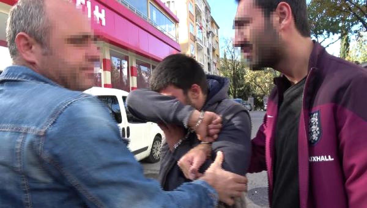 Kapkaççıyı Mahalleli Yakaladı, Polis Linçten Kurtardı