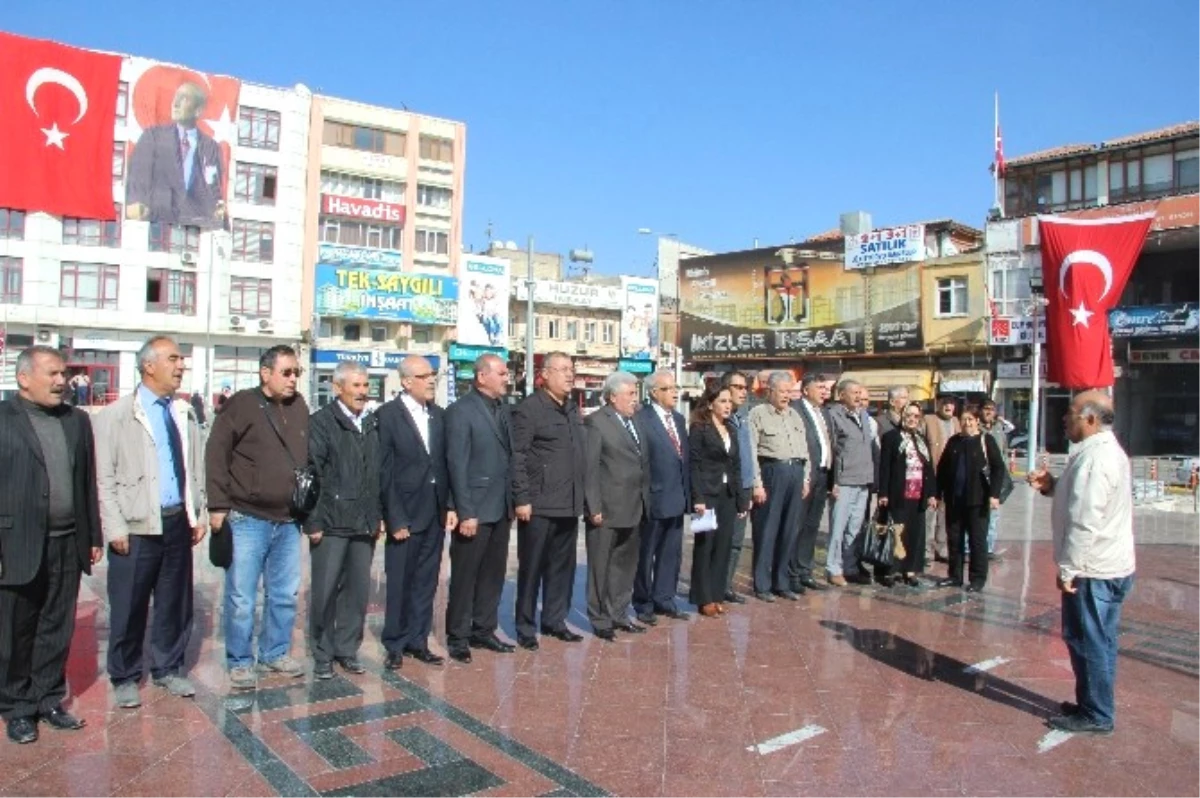 Kilis\'te Add ile CHP Alternatif Çelenk Sunma Töreni